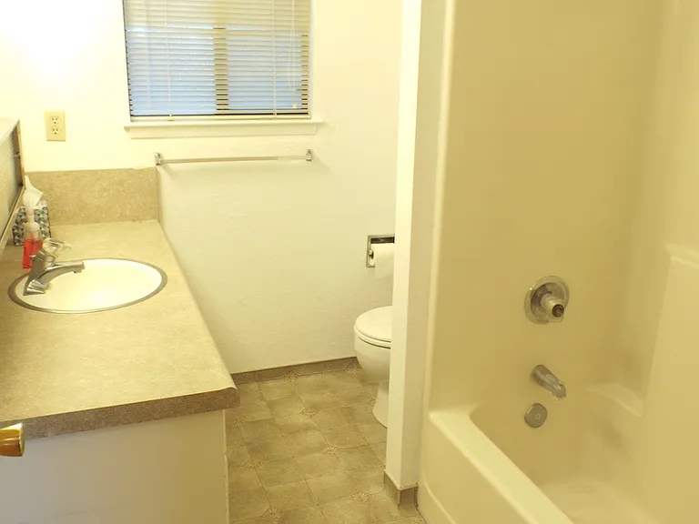 0665 - 965 Cyndi Cir — Photo 8
