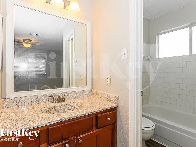 20327 Bridgedale Ln — Photo 17