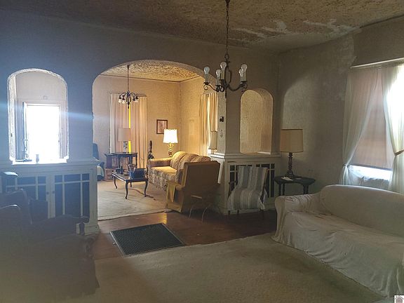 3rd image of 1247 Park Ave
