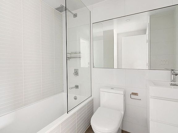 5th image of 169 Lexington Ave #3