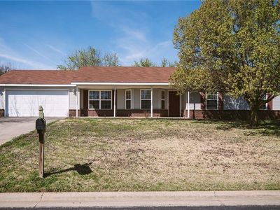 1322 Tudor St, Lowell, AR, 72745