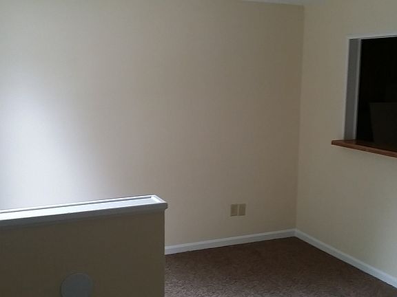 2nd image of 107 Heritage Dr