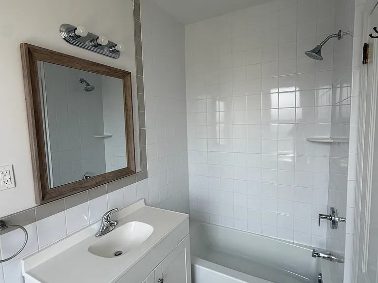 600 Willow Ave #9 — Photo 11