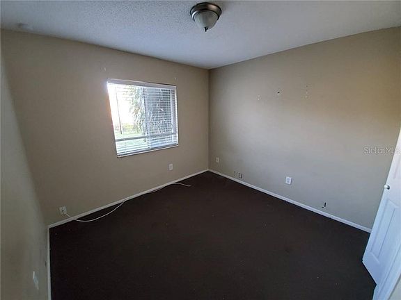 4th image of 5830 Willow Leaf Ct