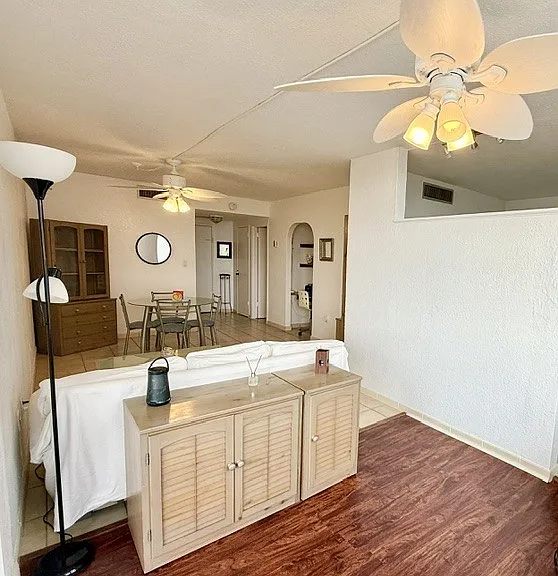 2899 Collins Ave #1114 — Photo 11