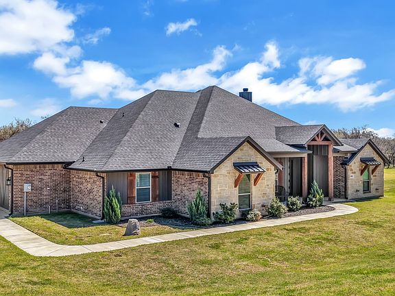 2nd image of 1008 Laramie Rd