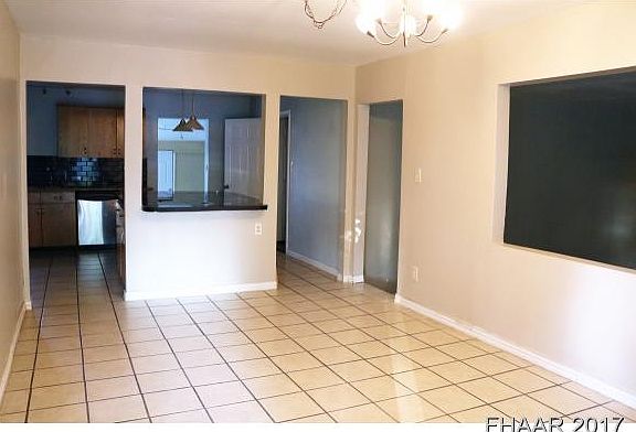 2nd image of 516 S 11th St