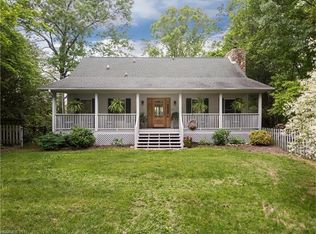 19 Foggy Mountain Rd, Horse Shoe, NC 28742
