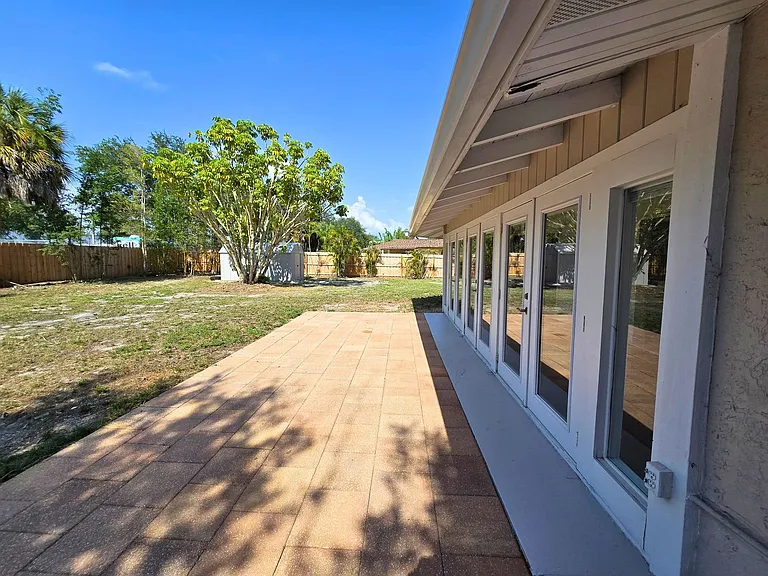 2101 Alvarado Ln — Photo 19
