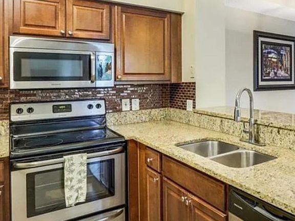 5th image of 1130 Reserve Way #3-303