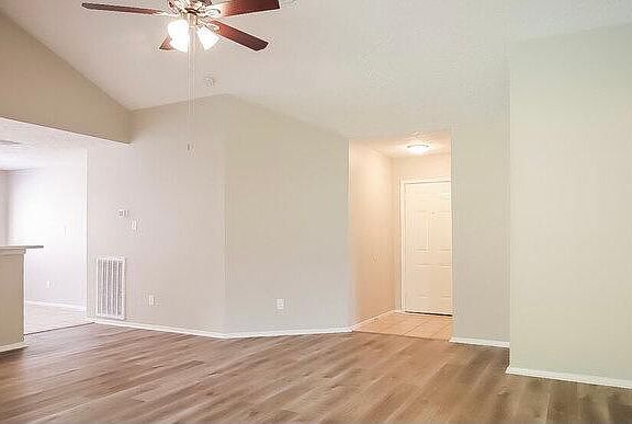 2nd image of 2772 Willow Creek Dr