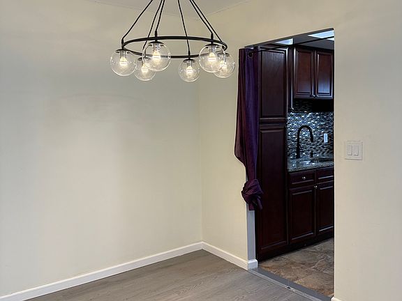 2nd image of 10 Briarwood Rd Floor 2