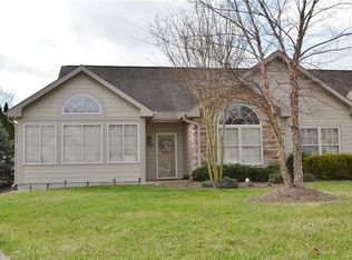 4280 Plantation Ridge Ln, Greensboro, NC 27409