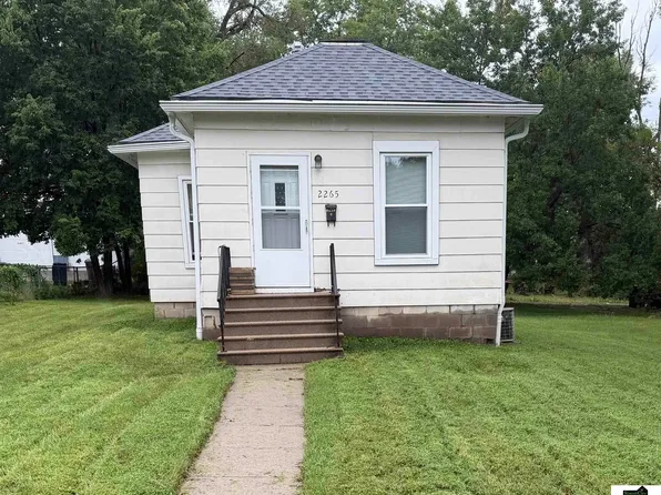 2265 Orchard St, Lincoln, NE 68503