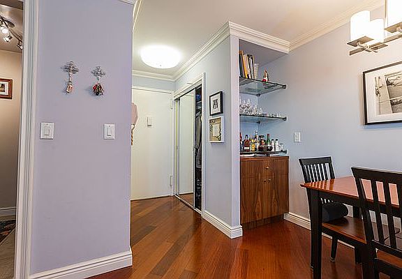 4th image of 85 8th Ave APT 4U