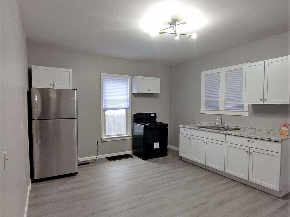 15 Way St Binghamton NY | Zillow