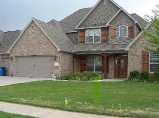 404 SE Hendrix St, Bentonville, AR 72712
