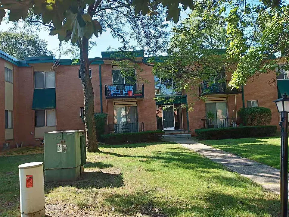 1830 Axtell St #5