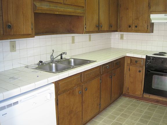 2nd image of 5255 Wexford Ln