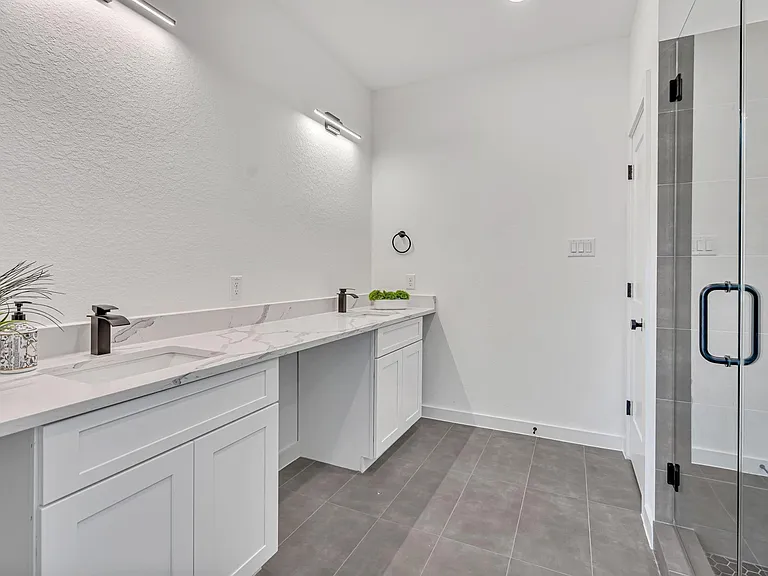 3620 Sauer St #B — Photo 20