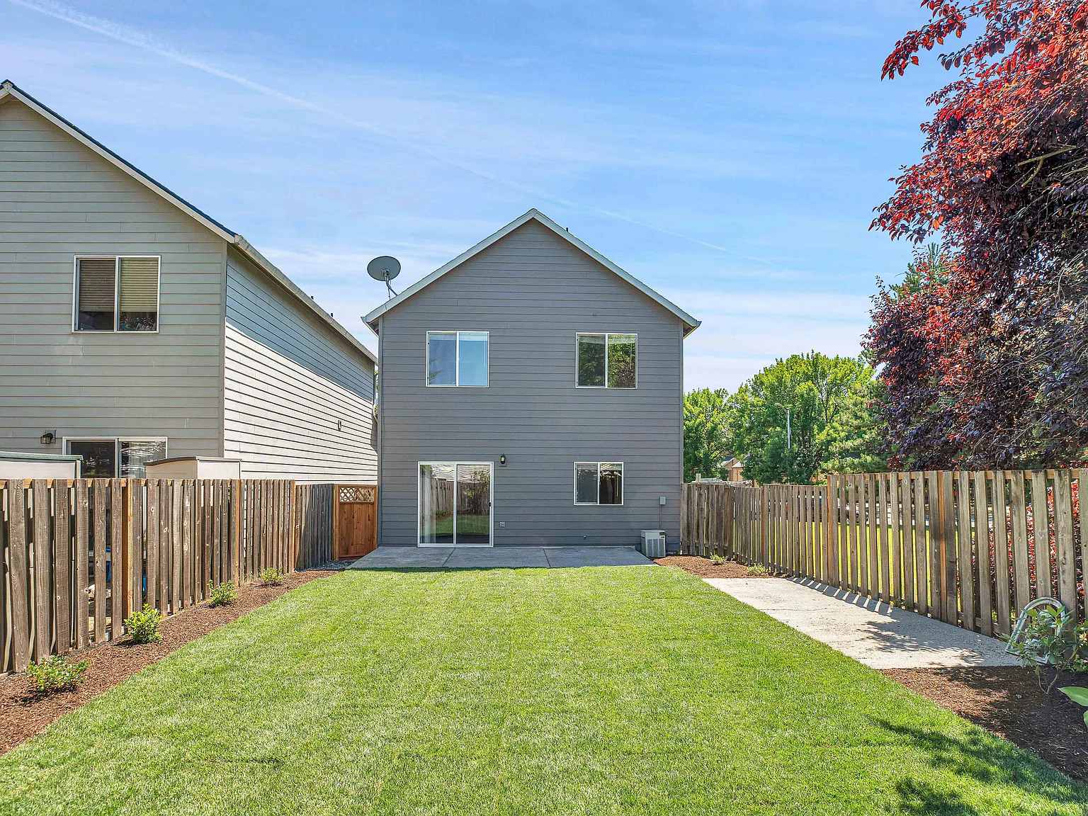 3 bed, 2.5 bath, 1497 sqft, $2,550 — Photo 2