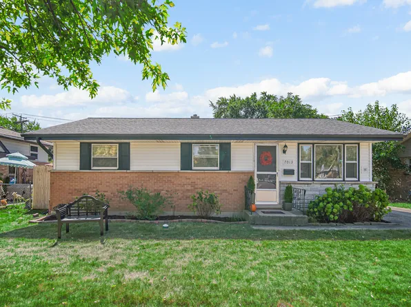 7013 Stanford Dr, Bridgeview, IL 60455