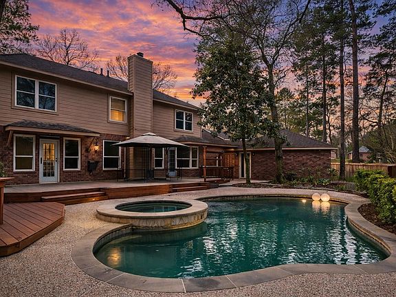 2nd image of 46 Firethorn Pl