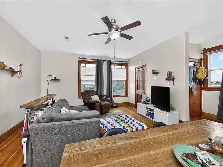 2604 Harris Ave #2 — Photo 4