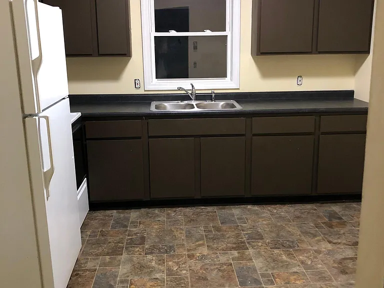 180 Sandhill Rd #3 — Photo 5