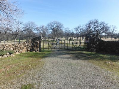 18750 Lanes Valley Rd, Paynes Creek, CA, 96075