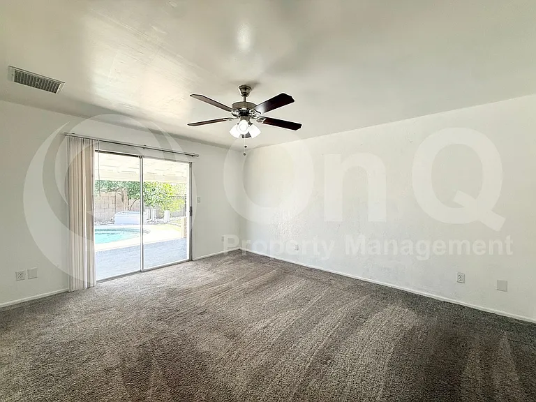 2439 E Elmwood St — Photo 15