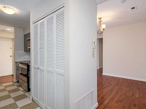5th image of 5321B Savoy Ct
