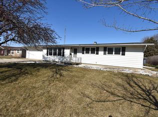 110 E Kross St, Leland, IL 60531