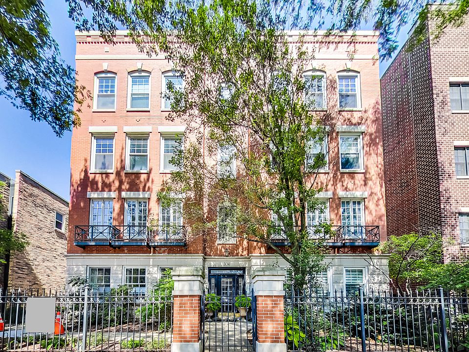 1st image of 904 W Diversey Pkwy APT 1W