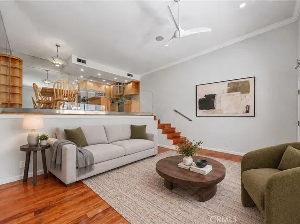 23401 Park Sorrento Unit 55, Calabasas, CA 91302