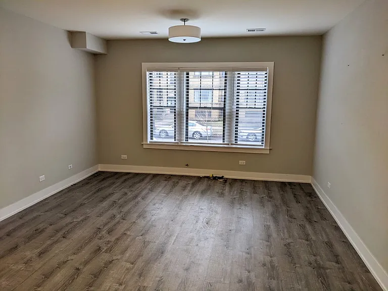 1143 Maple Ave #11471 — Photo 2