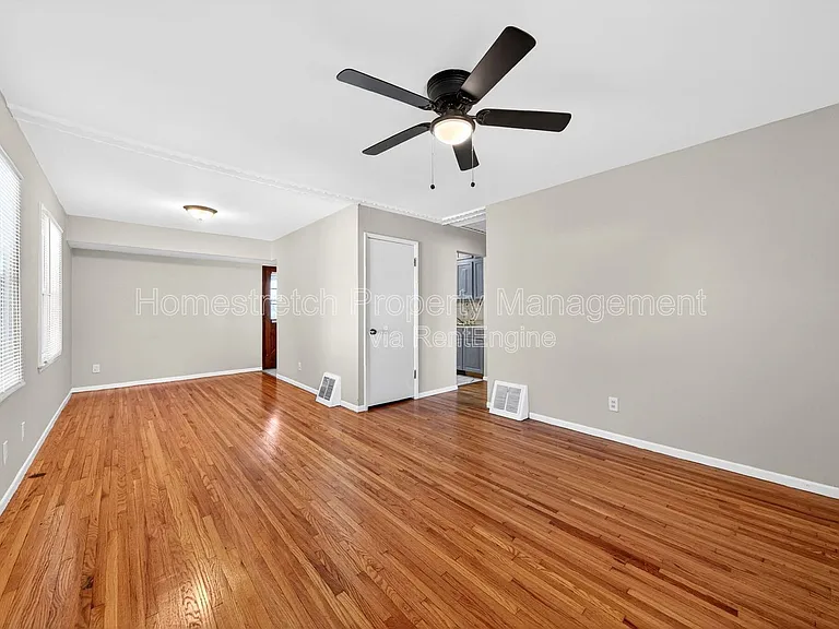 329 Midlothian Rd — Photo 9