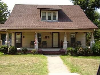 1st image of 3004 E Bessemer Ave