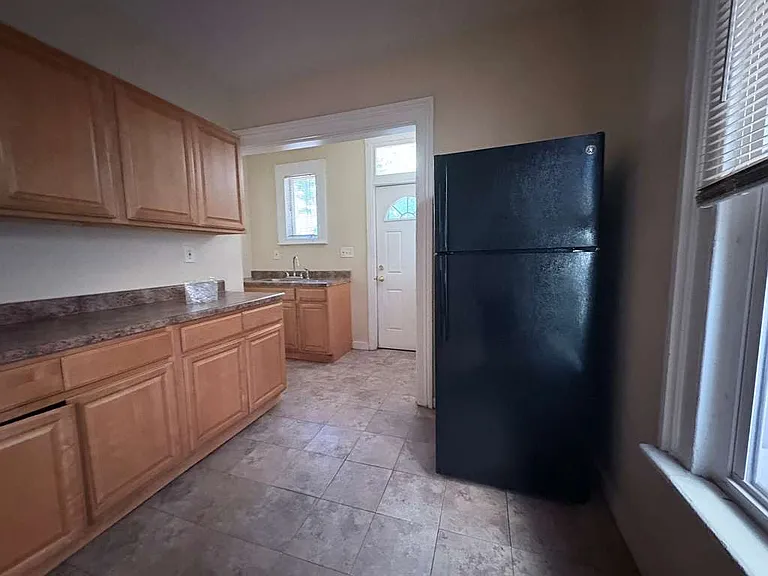 224 Lloyd St — Photo 9