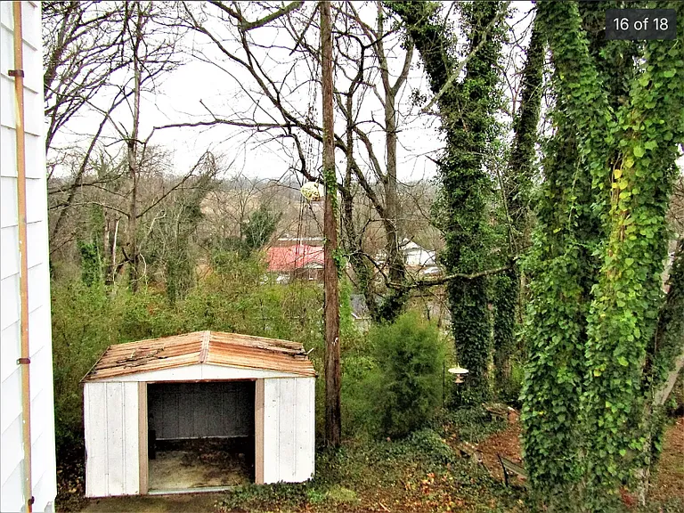 800 Fleming St — Photo 17