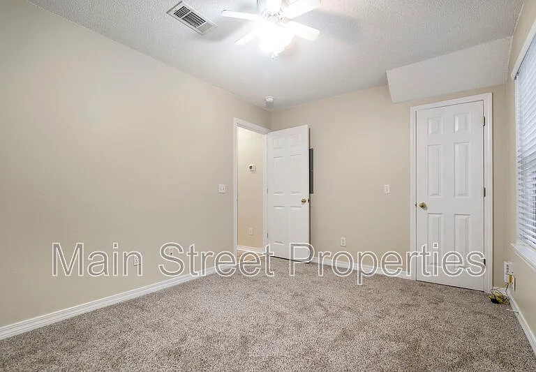 3216 Two Sisters Way — Photo 7