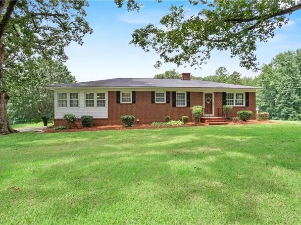 186 Garren Town Rd, Asheboro, NC 27205