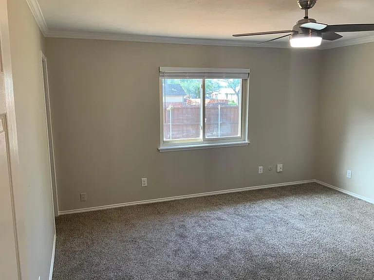 700 Sunny Slope Dr — Photo 7