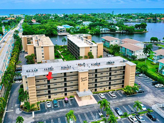 2nd image of 720 E Ocean Avenue #402