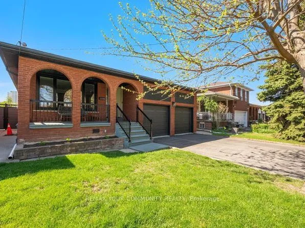 19 Hamer Blvd, Toronto, ON M9R 4A8