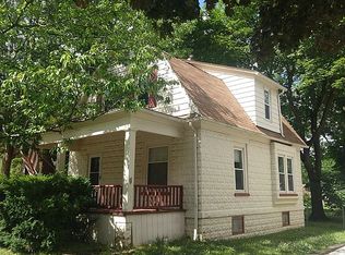 2551 Maplewood St, Cuyahoga Falls, OH 44221