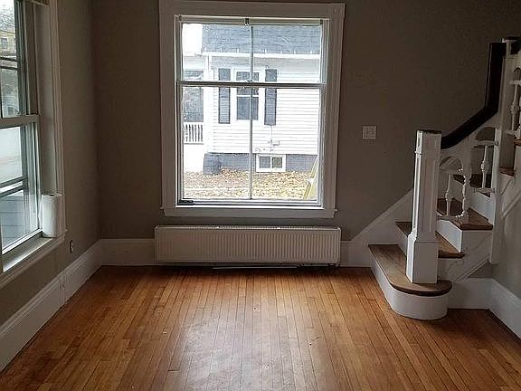 1st floor entry room