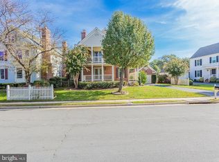 6601 Forsythia St, Springfield, VA 22150