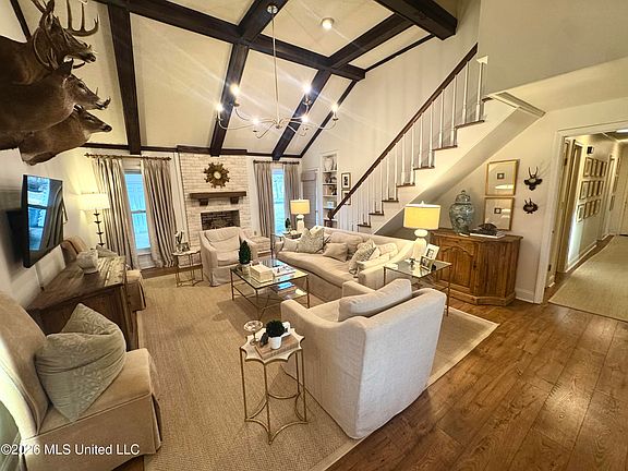 2nd image of 202 Gayle Dr