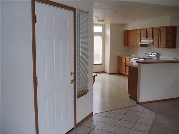 4th image of 5914 S Thistle Ln